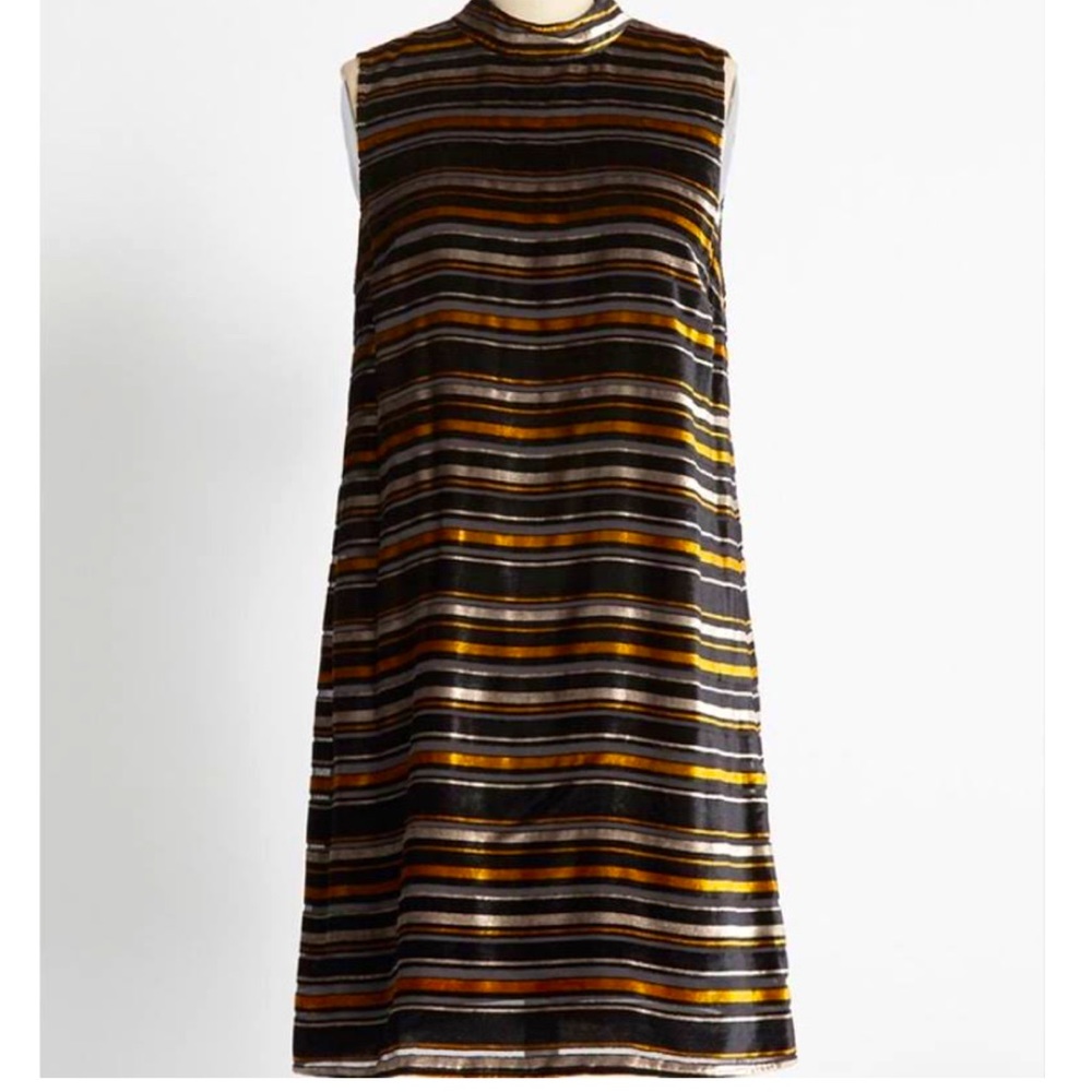 ModCloth Before You Go-Go Mock Neck Sleeveless Velvet Swing Dress size XS